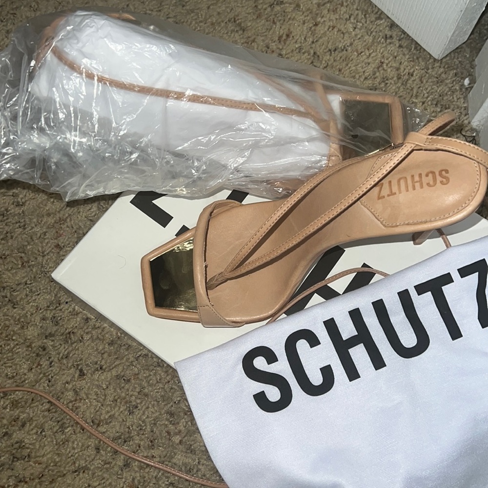 Shultz Vikki heels Size 9.5